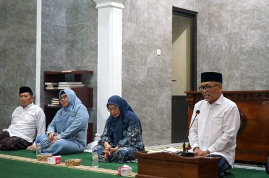 Rombongan Pemkab Tarhim di Masjid Al Haq