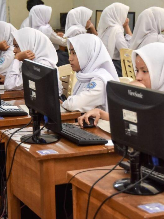 Siswa sedang tka