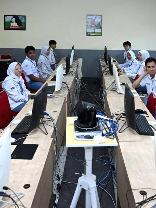 Siswa sedang tka