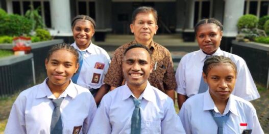 Siswa sma papua