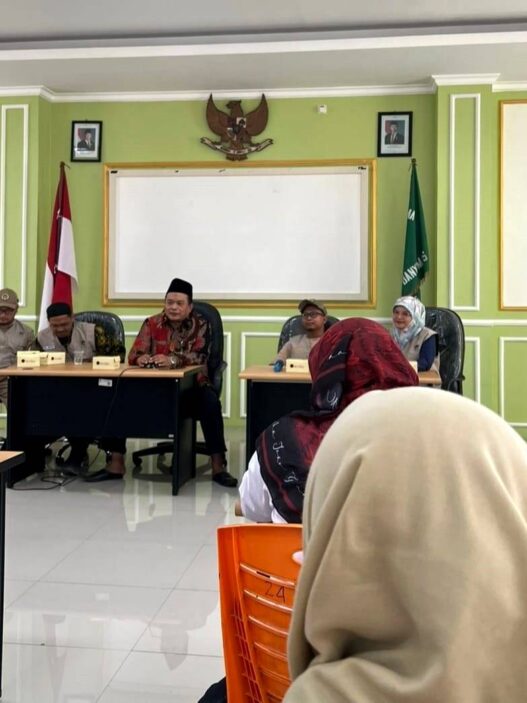 1.375 Calhaj Berangkat Mei