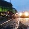 Aspal Rel Rusak, Pemotor Kerap Jatuh