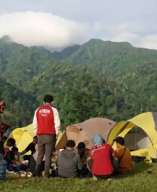 Camping di Desa Jrahi