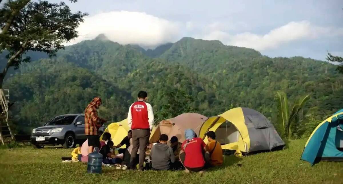 Camping di Desa Jrahi