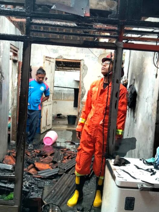 Diduga Korsleting Listrik, Rumah Kontrakan Terbakar