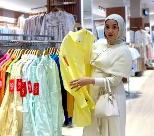 Fashion Wanita Komplit di Central Fashion Store