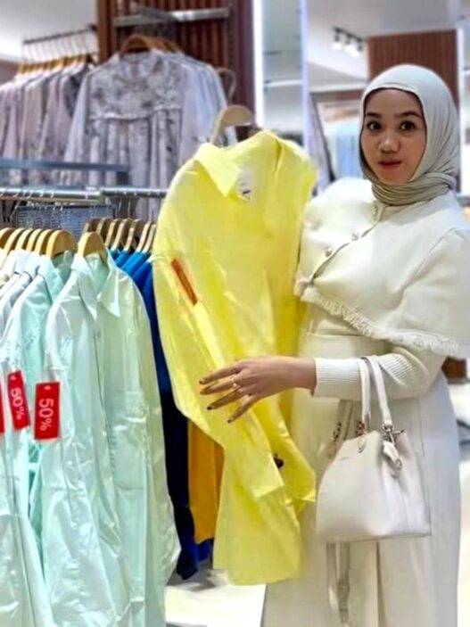 Fashion Wanita Komplit di Central Fashion Store