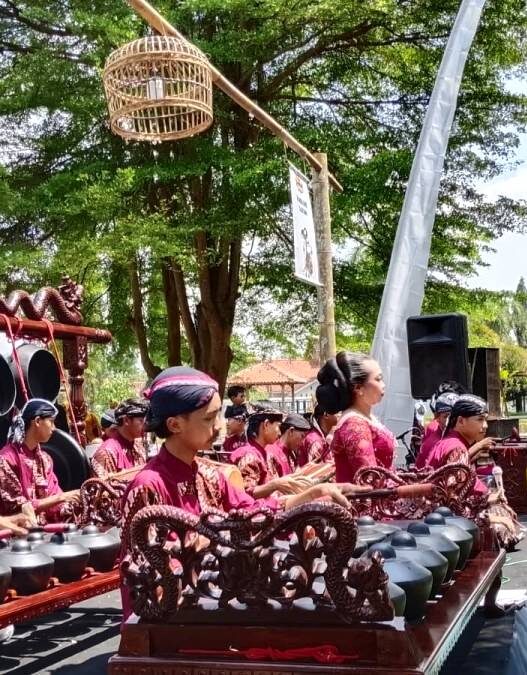Gamelan Bergema Generasi Muda Tampil Memikat