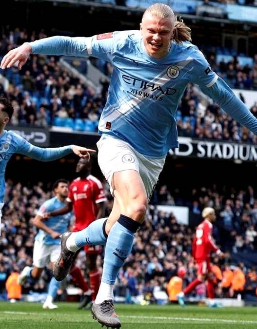 Haaland Menggila di Etihad