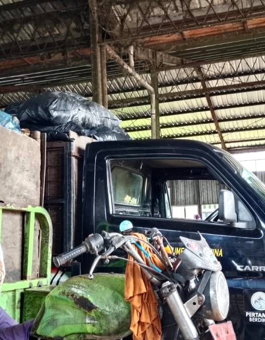 Harga Tinggi, Sampah Kresek Tetap Mendominasi