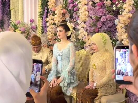 Jalani Prosesi Siraman