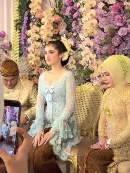 Jalani Prosesi Siraman