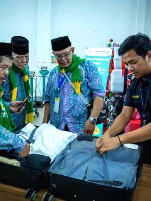 Jamaah cek koper