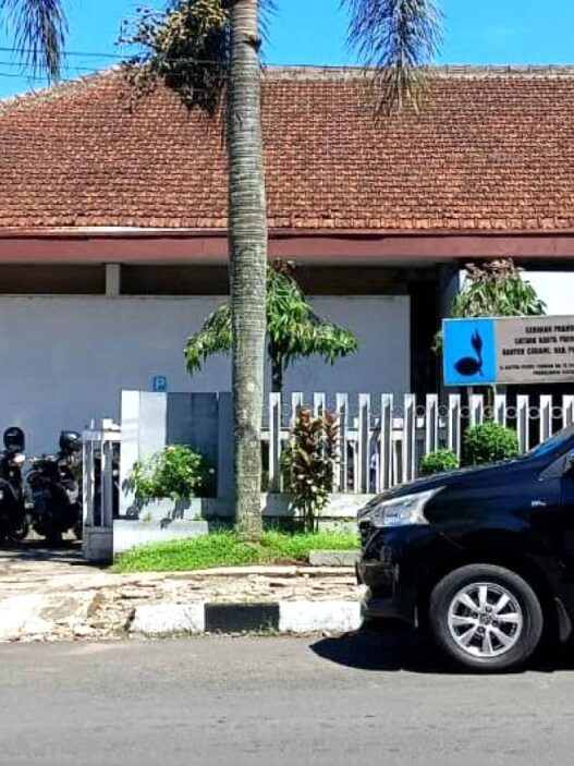Kantor Dihibahkan Dinporapar Boyongan