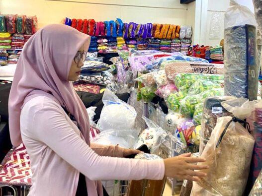 Mahkota Putra Sediakan Perlengkapan Rumah Tangga