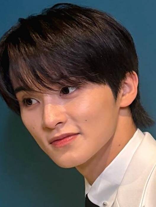 Mark Lee Tinggalkan NCT dan SM Entertainment