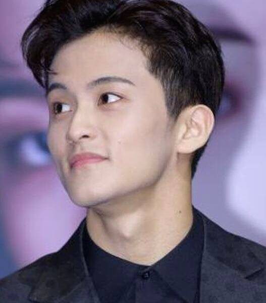Mark Tinggalkan NCT dan SM Entertainment