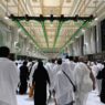 Menunaikan ibadah haji hanya dapat diikuti jika memiliki visa haji resmi yang diakui Pemerintah Arab Saudi.