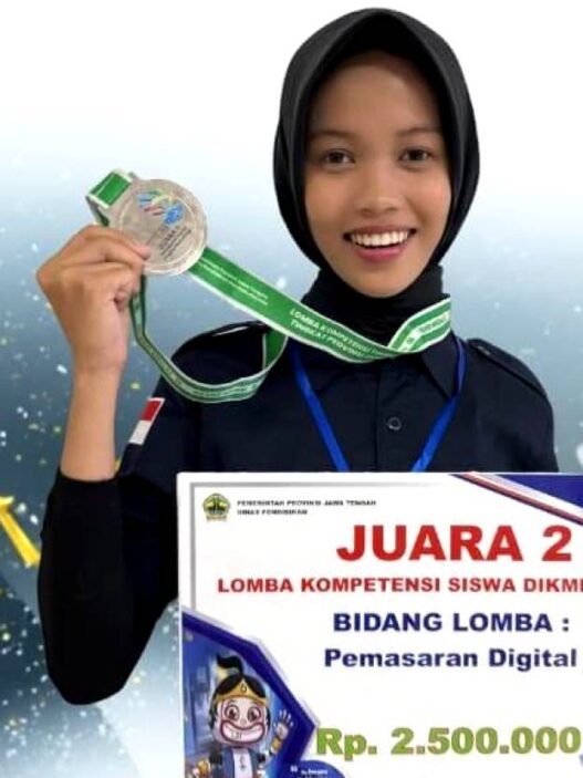 Neli Rahmawati Sabet Juara 2 Lomba LKS Jateng