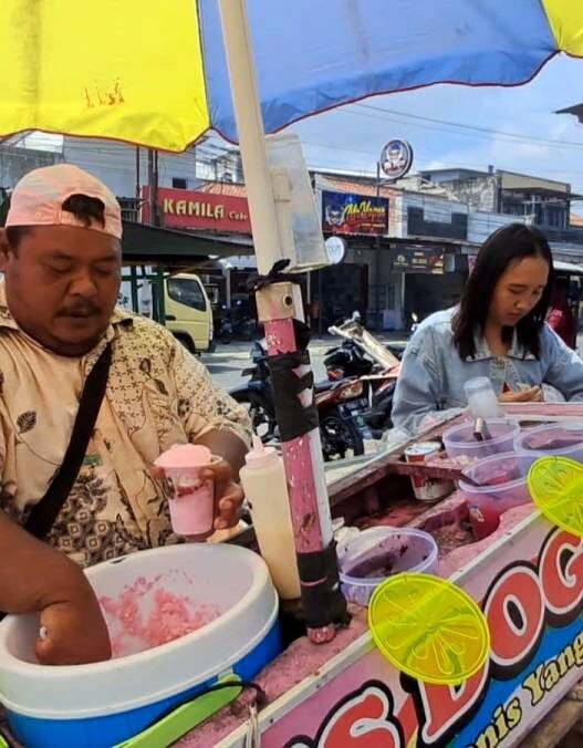 Pedagang Kecil Kelimpungan