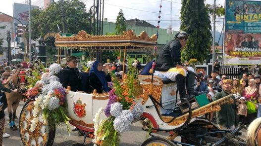Pembagian 45.500 Dawet Ayu Gratis Masuk Rekor MURI