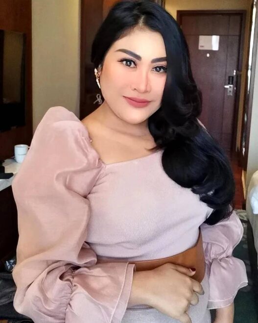 Pernikahan Pakai Uang Pribadi