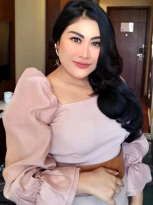 Pernikahan Pakai Uang Pribadi