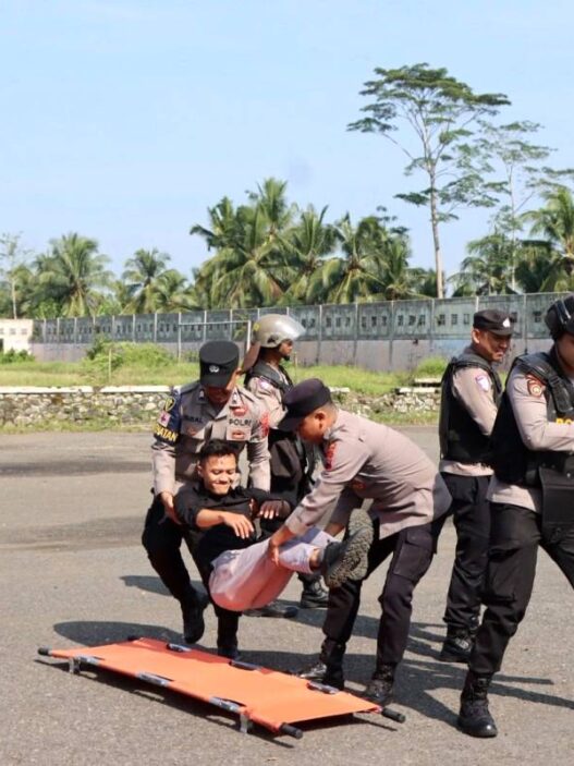 Polisi Dituntut Humanis Mengurai Massa