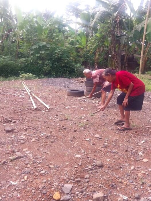 Proyek Balai Pertemuan Kampung Nopia Tertunda