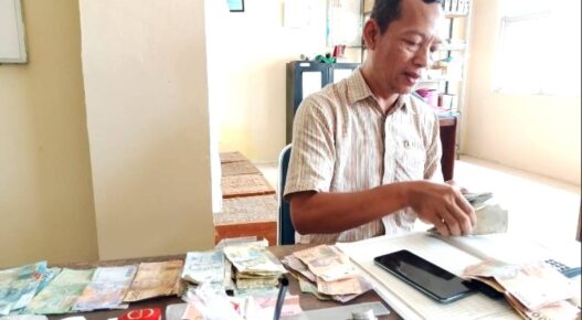 Retribusi Pasar Sumpiuh Lampaui Target
