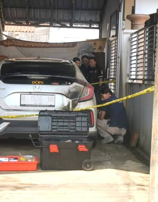 Rumah Kades Purwasaba Dilempar Molotov