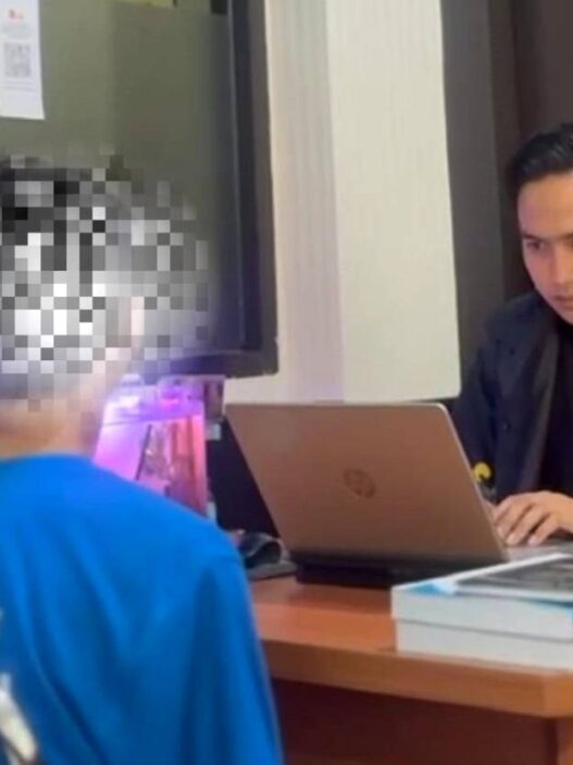 Sakit Hati Diputus, Sebar Konten Intim