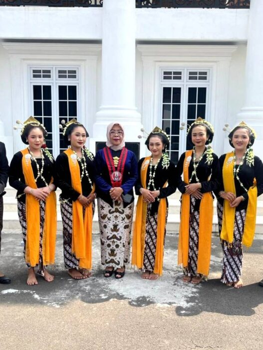 UKM Tari Gita Maheswari Curi Perhatian