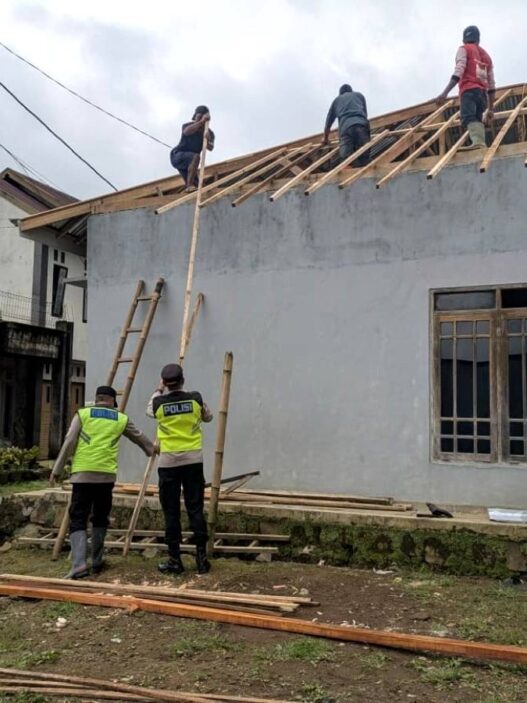 20 Rumah Rusak Diterjang Puting Beliung