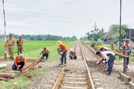 34 Titik Perlintasan KA Masih Berisiko