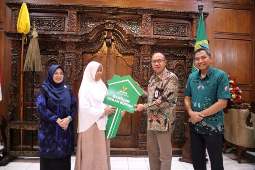 Bupati Serahkan 29 Rumah Layak Huni