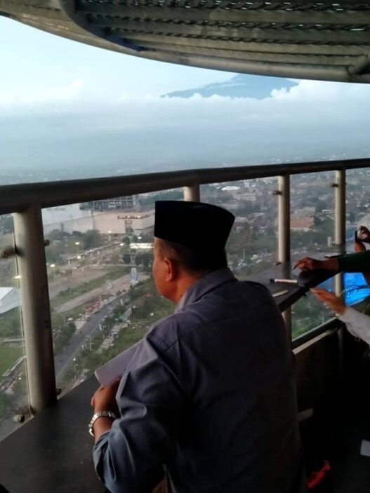Kabut Tutupi Pantauan Hilal di Purwokerto