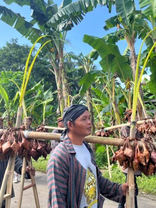 Kupat Landan Jadi Simbol Gotong Royong