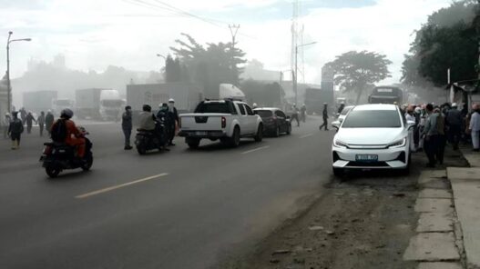 Ledakan Pabrik Kimia Picu Kabut Putih
