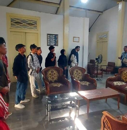 Mahasiswa UMNU Studi di Polsek Prembun