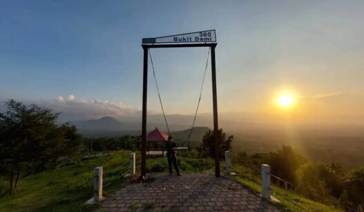 Pesona Bukit Dami
