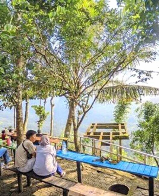 Puncak Bangku Rancah Ciamis