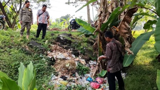 Sampah Liar Masih Marak