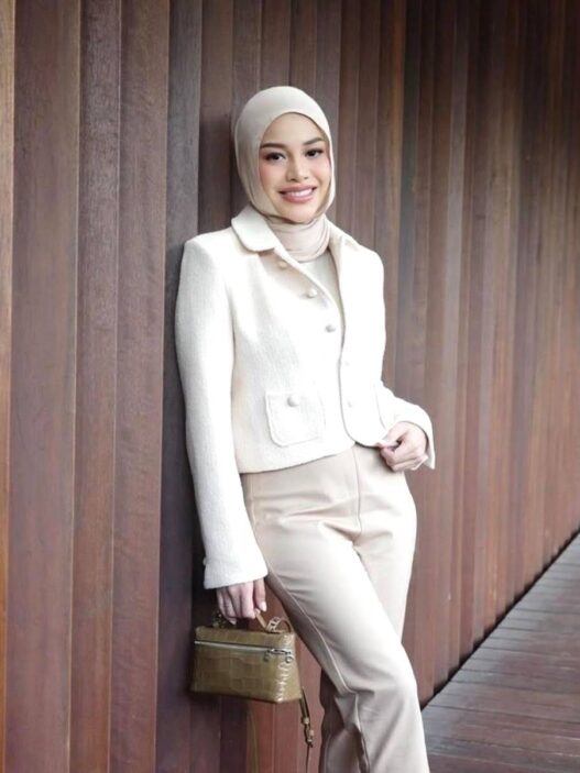 Tak Mau Merasa Lebih Hebat