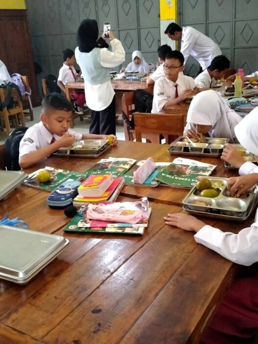 Tak Wajib Tujuh Tahun dan Bisa Calistung