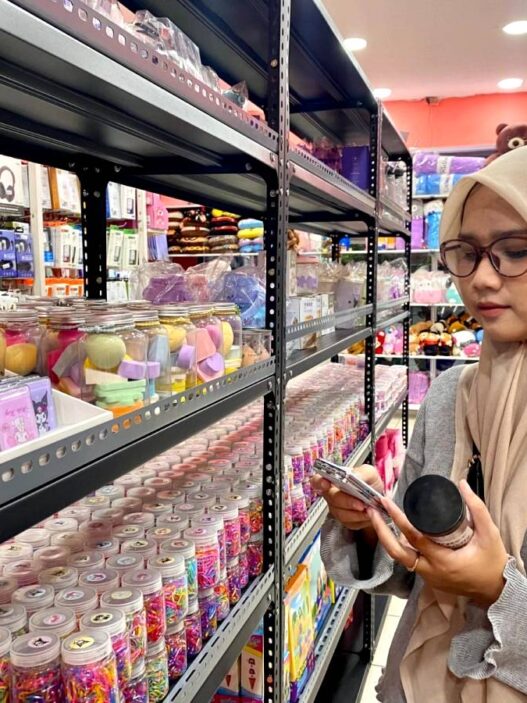Tempat Favorit Belanja Aksesori dan Mainan Anak