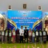 10 Lulusan Berprestasi Terima Penghargaan