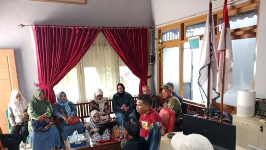120 Pensiunan Habis Kesabaran