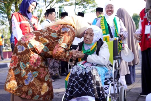 176 Jemaah Haji Kloter 11 Tiba di Kebumen