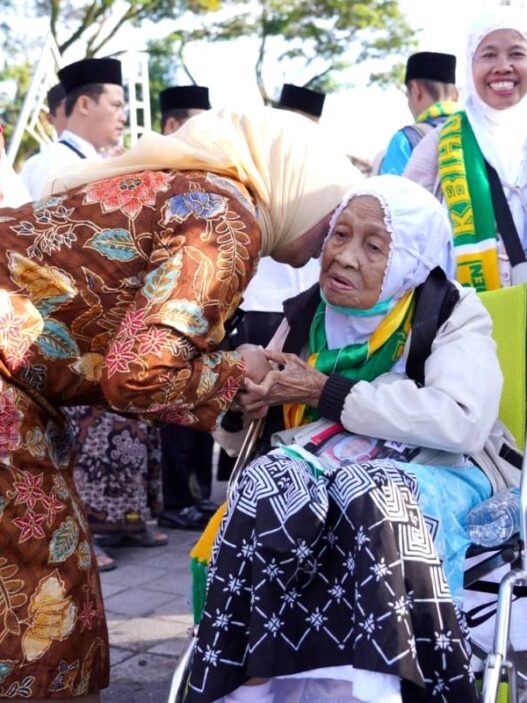 176 Jemaah Haji Kloter 11 Tiba di Kebumen